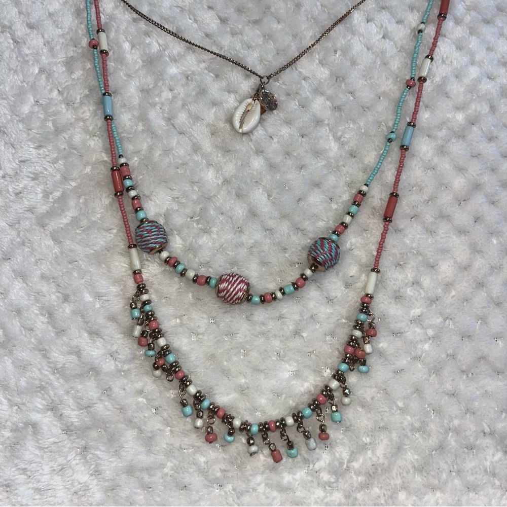 VERSONA Multicolor Beaded Layered Necklace with Sea Shell Perfect for Summertime - Picture 3 of 7
